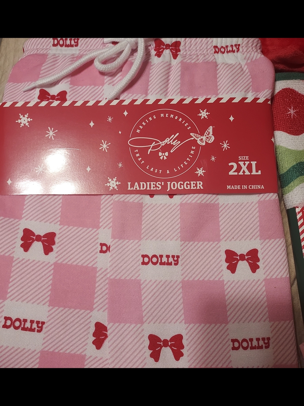 Dolly Parton Christmas BUNDLE - Picture 4 of 9